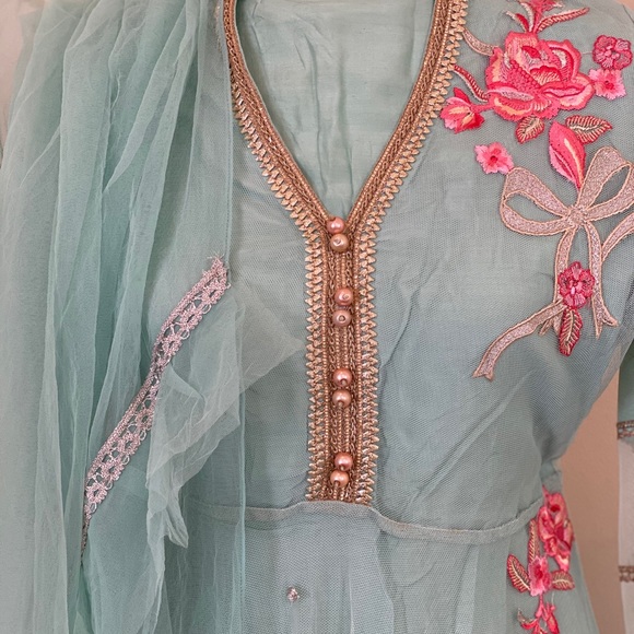 Desi Designer dress - Picture 3 of 7